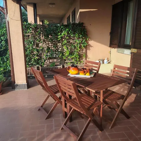 Lallas With Garden And View Apartamento *