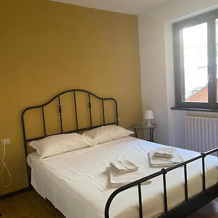 Lallas With Garden And View Apartamento