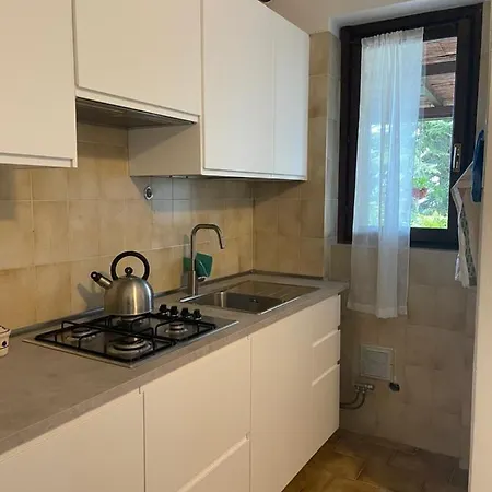 Lallas With Garden And View Apartman