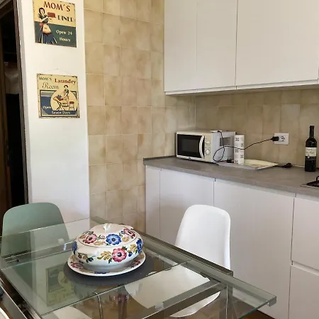 Lallas With Garden And View Apartman *
